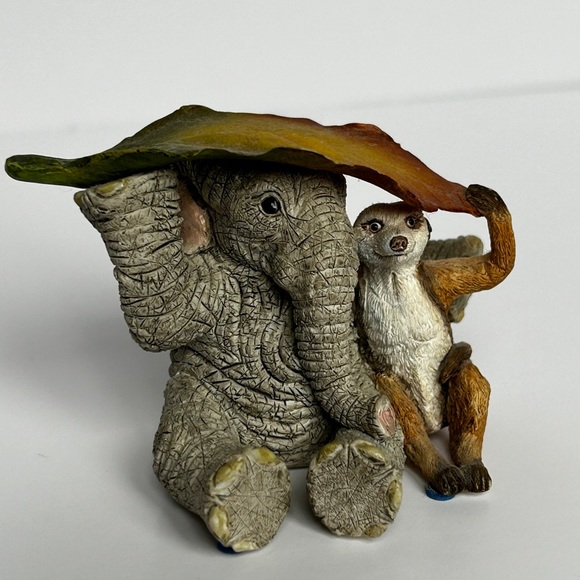 Tuskers "Love is Sharing" #90850 Elephant and Meerkat Friendship Figurine - Picture 1 of 9